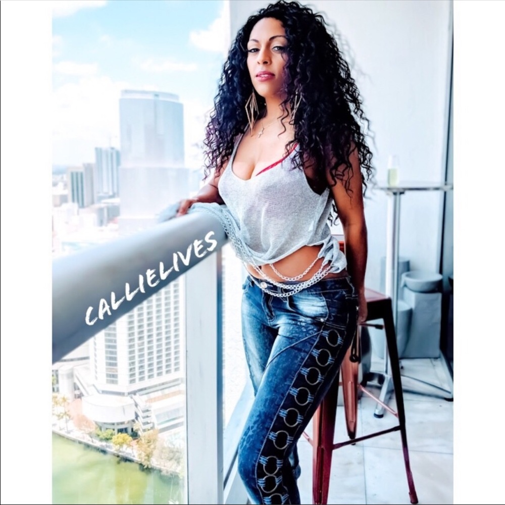 Callie Capri: Skinny Jeans Spray painted Cheetah - Picture 6 of 8